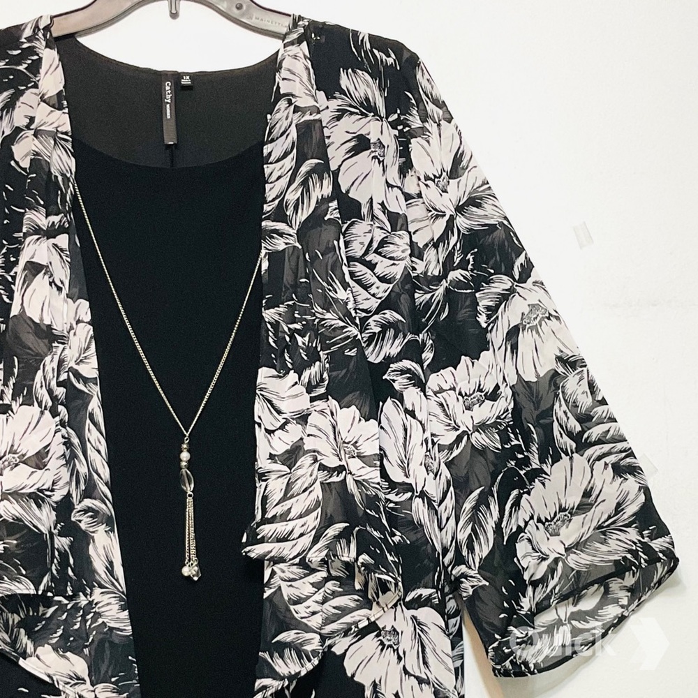 1X - New Cathy Floral 3-in-1 Blouse w/ 4 pcs removable necklace